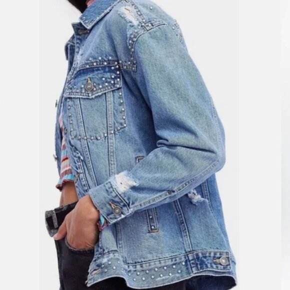 Free People Studded Denim Trucker Jacket - Oversized fit - Like new - Picture 2 of 7